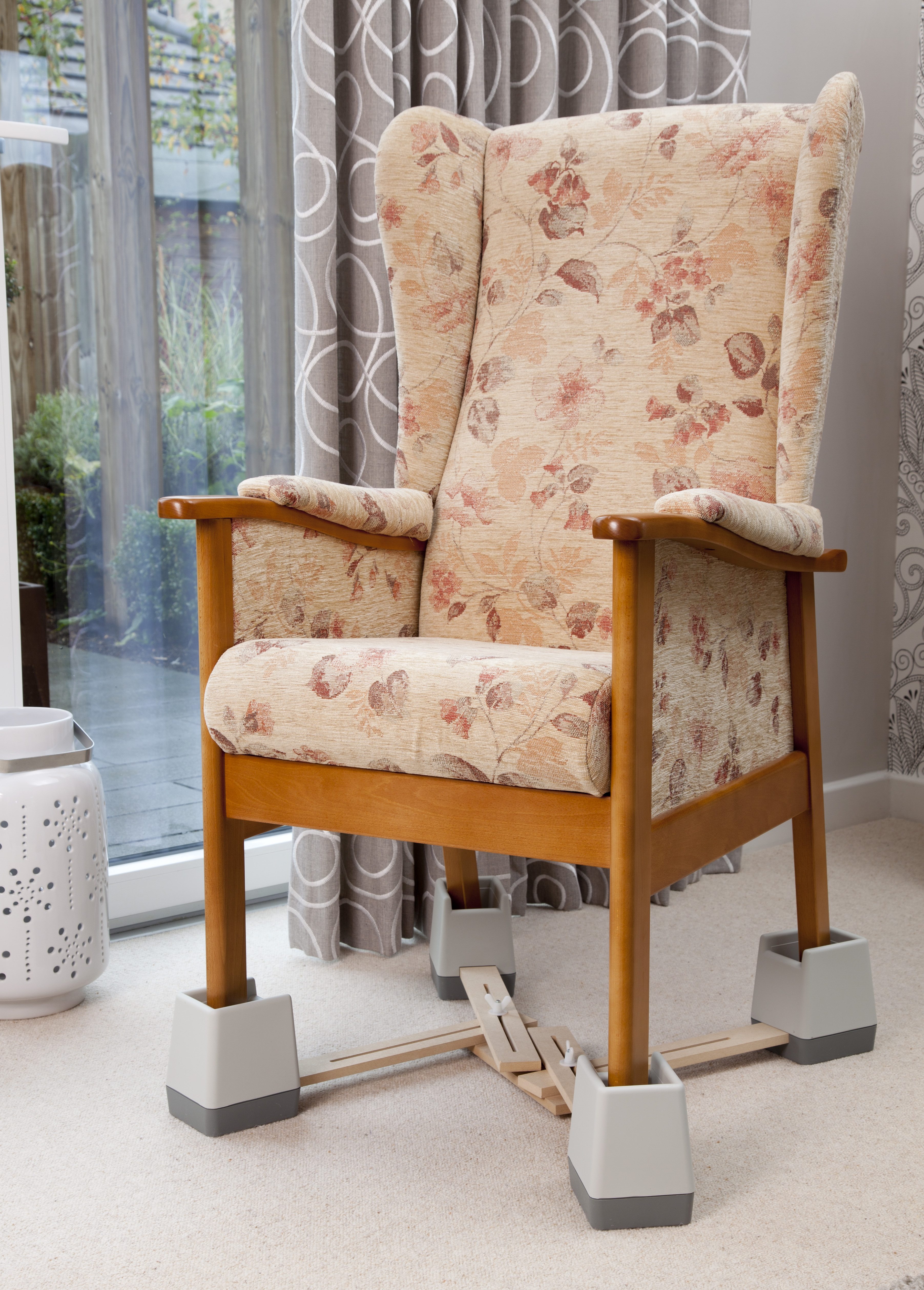 Linked Chair Raisers - UK Delivery - Felgains